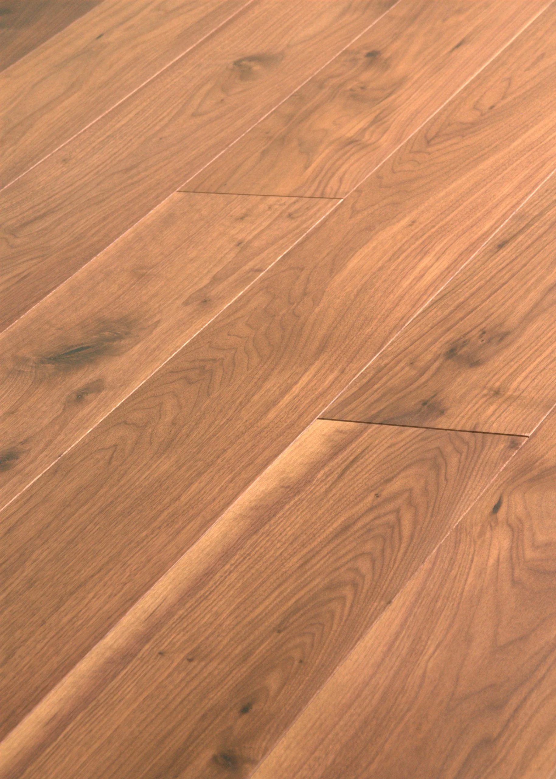 BLENHEIM MULTI PLY WALNUT OILED, MANOR-0