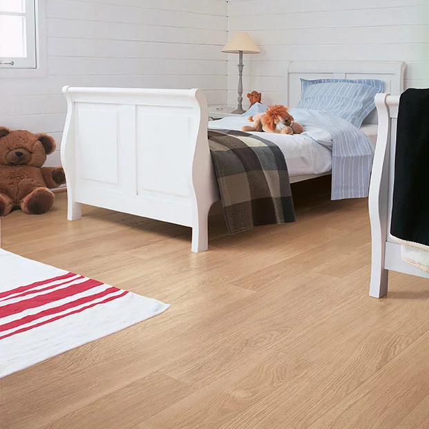 Quickstep Perspective White Varnished Oak UF915
