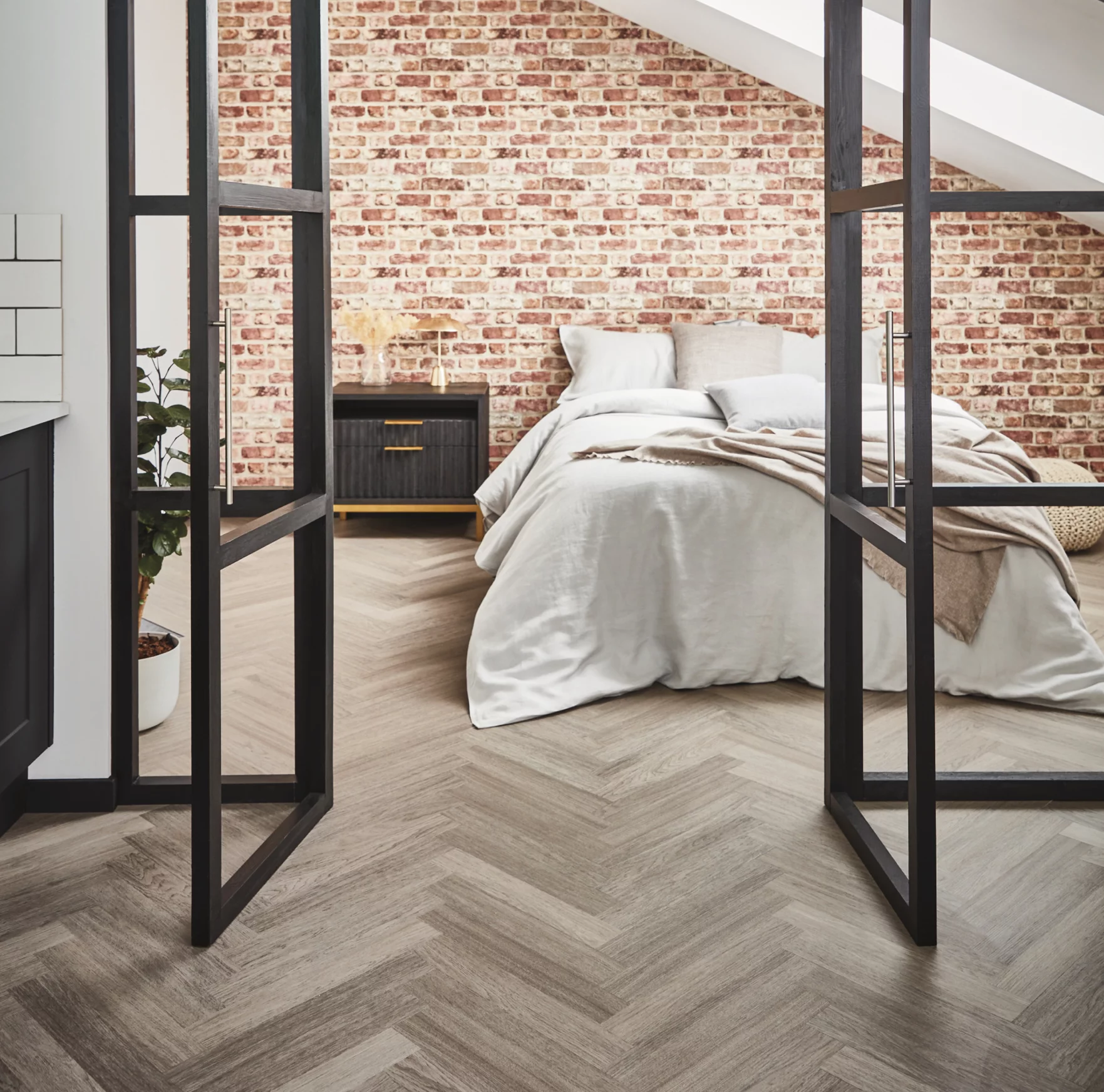 KARNDEAN KNIGHT TILE GREY STUDIO OAK HERRINGBONE SM-KP152
