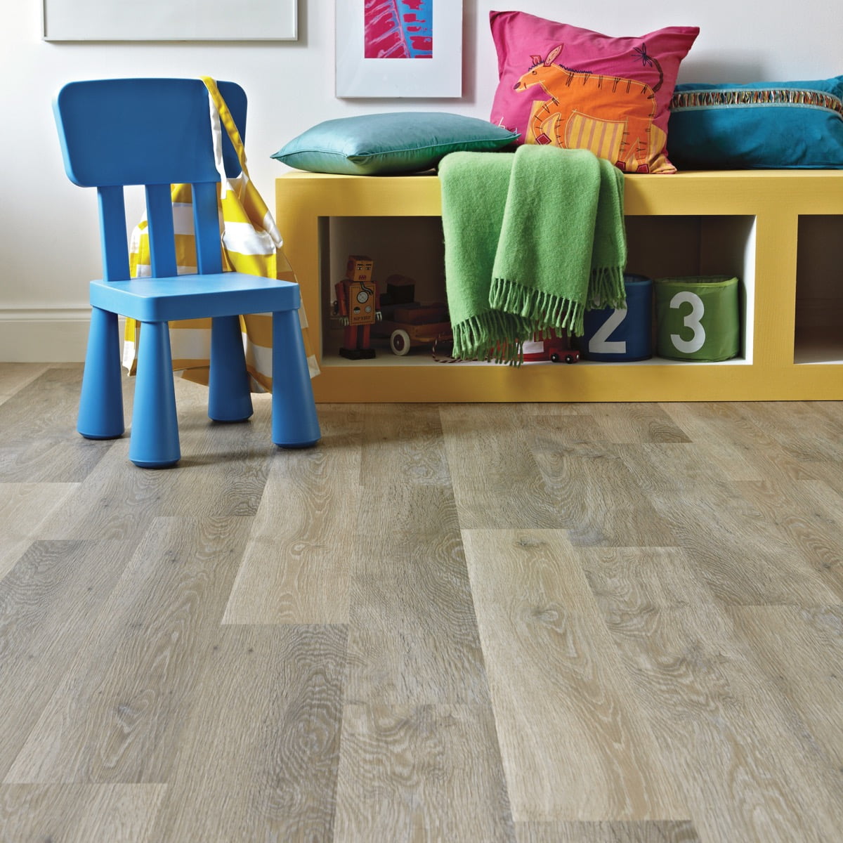 Rigid Core White Painted Oak SCB-KP105-6